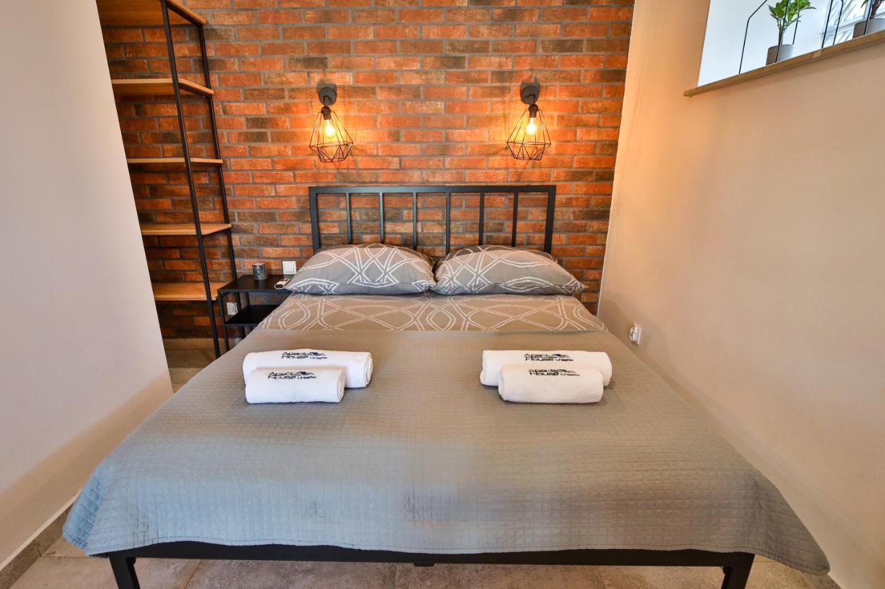 Apart-house Homestay *